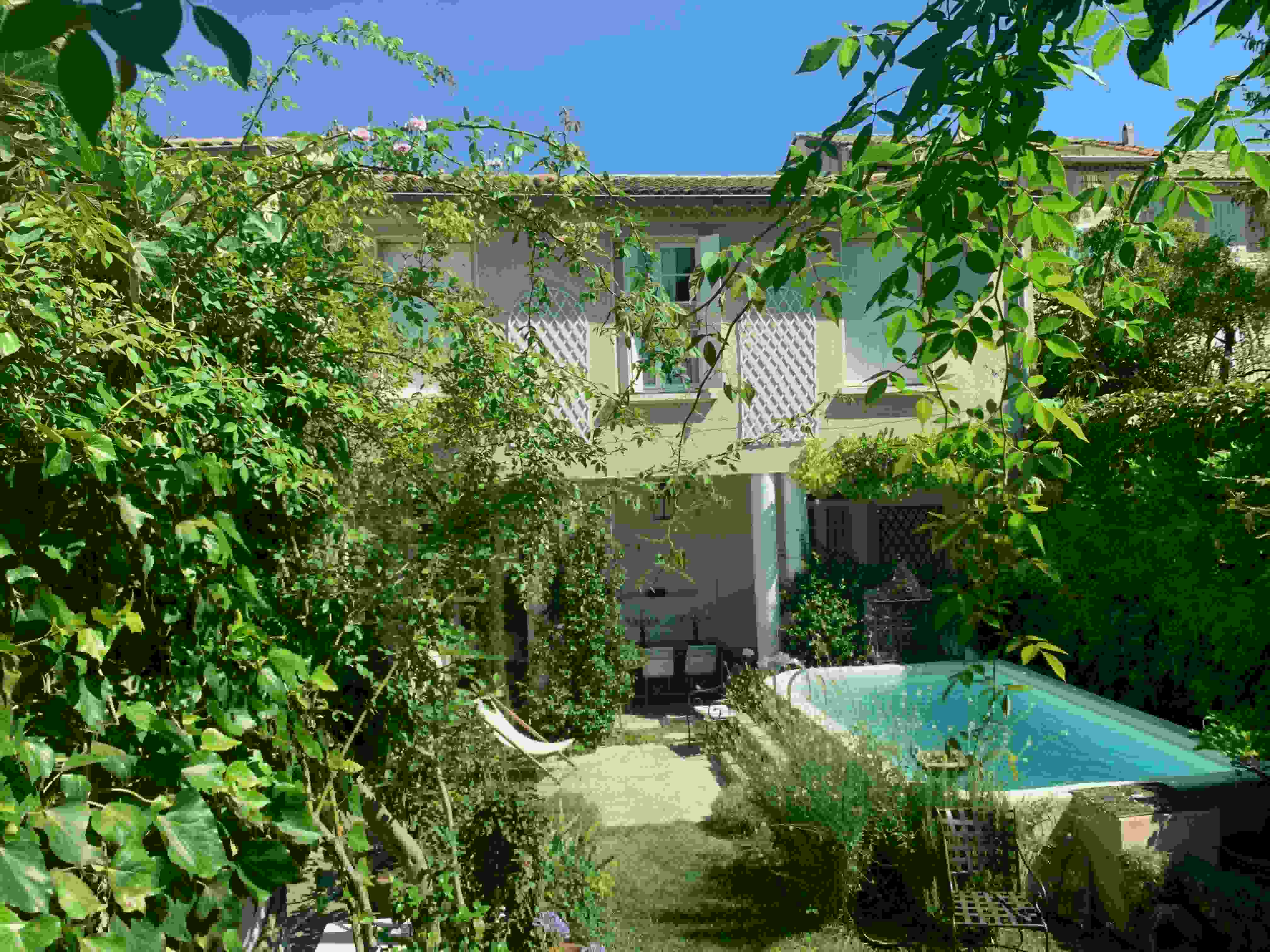 jardin caché  au coeur du village !!!