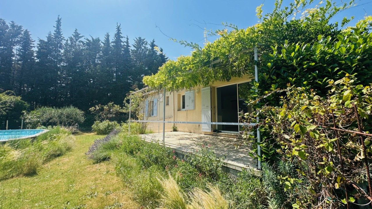 A VENDRE- VAUCLUSE- REF 367-VILLA 2002 PLAIN-PIED -84110 VAISON LA ROMAINE 135M² - T4/5 -3 CHAMBRES -TERRAIN 840M²- 359000€