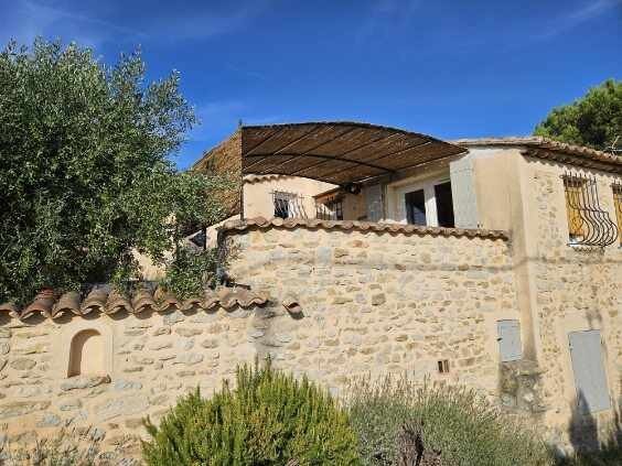 A VENDRE- EXCLUSIVITE- REF  369-  DROME  PROVENCALE - AUTHENTIQUE MAISON EN PIERRES 125M²-T4/5- 3 CHAMBRES TERRASSES- COUR- PISCINE -26110VENTEROL-368000€