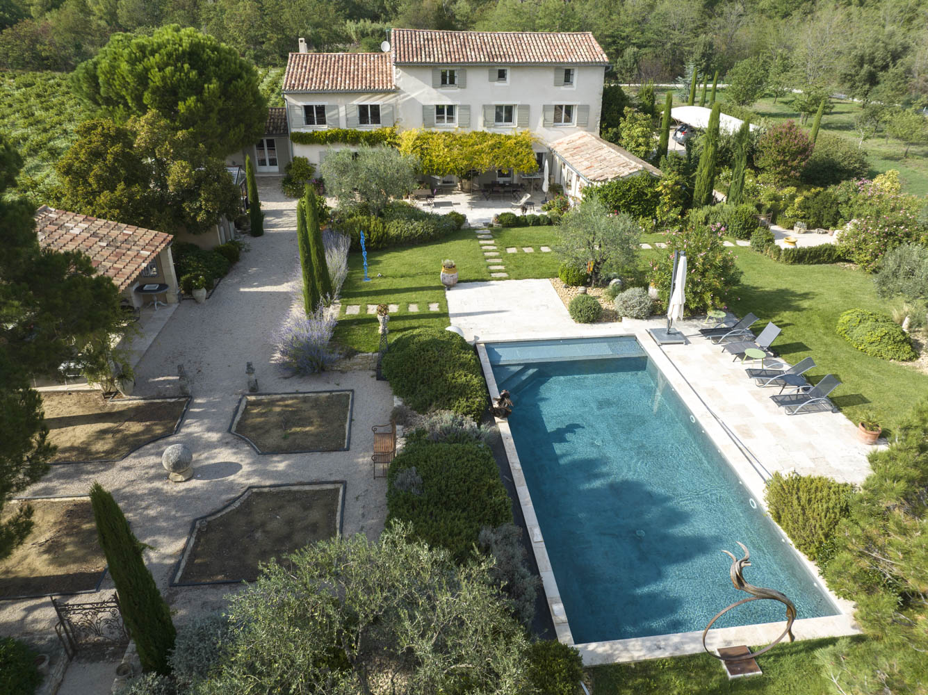 DES MAS AUTHENTIQUES